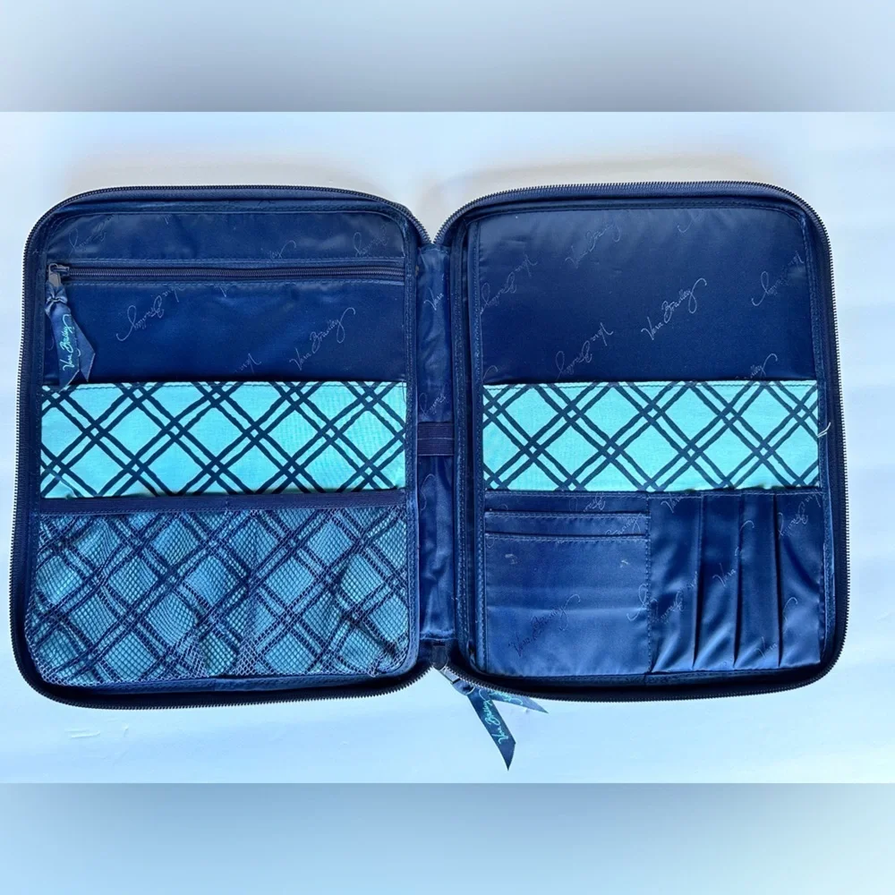 Vera Bradley Tablet Tamer Organizer Case Sleeve Bag in Cuban Tiles Blue/green